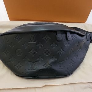 New Louis Vuitton bumbag discovery black shadow purse messenger monogram